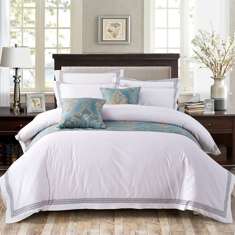 Beyaz 6080S %100 Pamuk Ok İşlemeli Otel Yatak Odası Nevresim Takımı